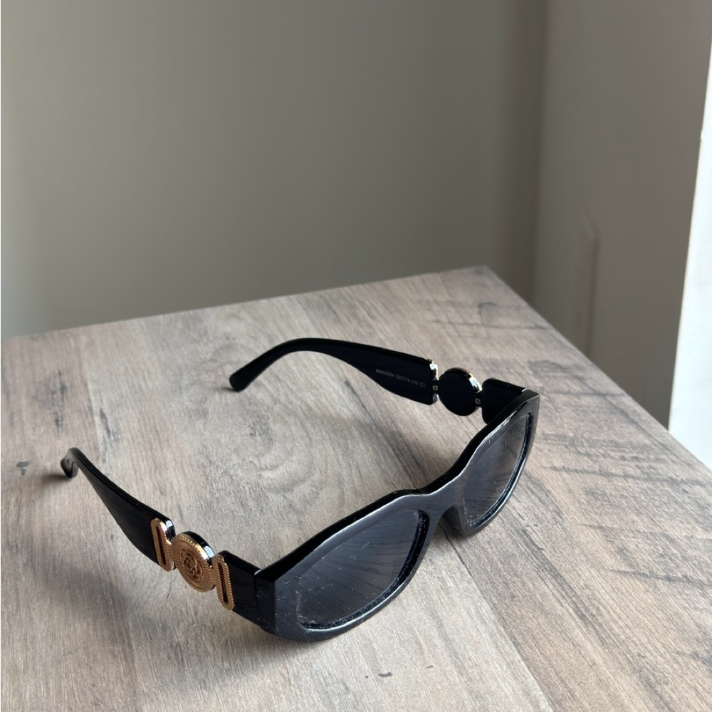 Chic Rectangular Sunglasses Collection - image 6